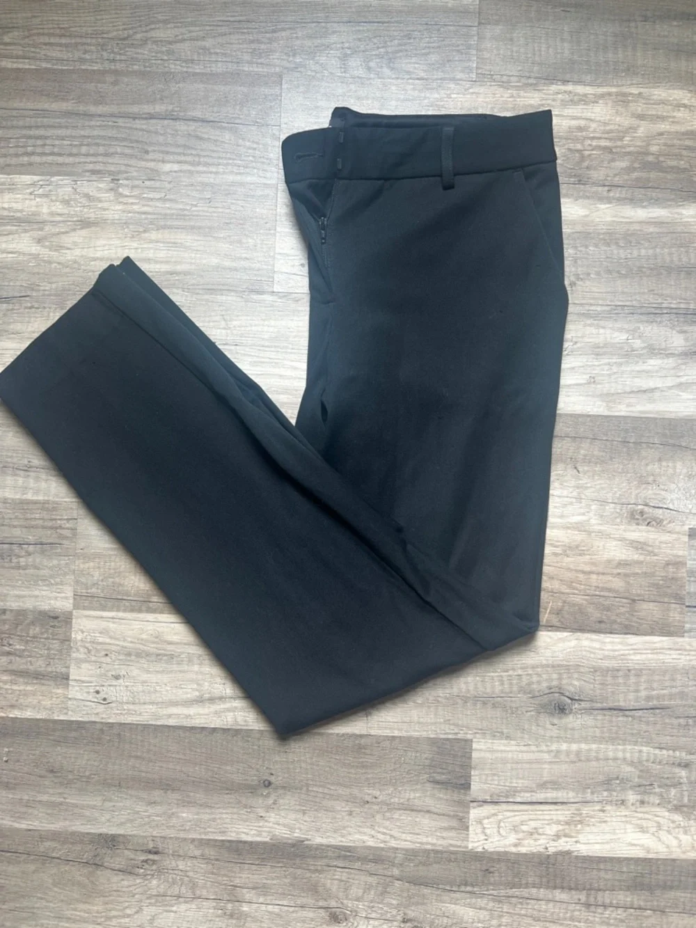 Express columnist ankle mid rise dress pant. 4R. Excellent condition. Black. - Picture 2 of 4